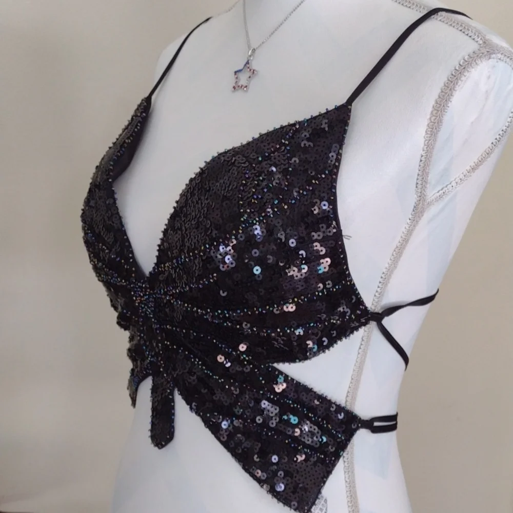 Top - Picture 2 of 4